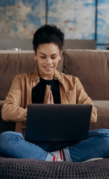 pexels-mikhail-nilov-6894013